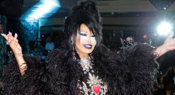 Saldırgan köpeklerin zehirlenerek öldürülmesini öneren Yıldız Tilbe'ye Bülent Ersoy sahip çıktı: O şekilde söylemek istemedi