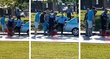 Samsun’da sokakta çıplak gezen adama vatandaştan meydan dayağı