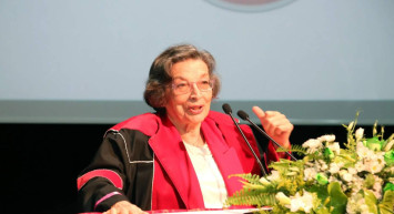 Sanat dünyası yasta: Ünlü kemancı Suna Kan hayatını kaybetti