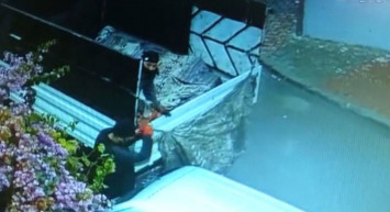 Sarıyer'de Motor Çalarken Görüntülenen Hırsızlar Bu Kez Sultanbeyli'de Kameralara Yakalandı!