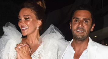 Şarkıcı Özay Bakır'ı ölümle tehdit ettiği iddiasıyla yargılanan Seren Serengil ve Yaşar İpek'in cezası ağır oldu