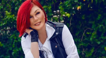 Şarkılar Bizi Söyler  Emel Müftüoğlu kimdir? Emel Müftüoğlu kaç yaşında, nerelidir çocuğu var mı? Emel Müftüoğlu hakkında bilgiler