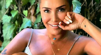 Şarkılar Bizi Söyler konuğu Yonca Evcimik kimdir?