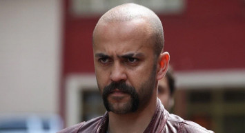 Sarp Akkaya'nın Mutlu Günü!