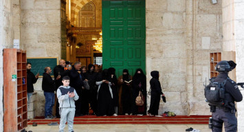 Savaşın gölgesinde dördüncü Cuma namazı: İsrail Mescid-i Aksa’ya müdahale etti