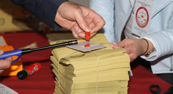 Seçim için start verildi: Yurt dışındakiler oy kullanmaya başladı