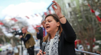 Seçim öncesi açıklamalarıyla gündem olmuştu: Afyonkarahisar Belediyesi Başkanı Burcu Köksal kimdir?