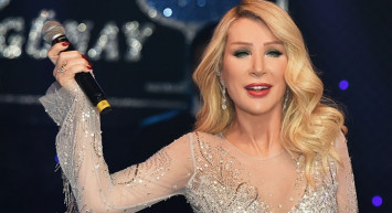 Seda Sayan'dan genç sevgilisine büyük veto! Çağlar Ökten bir daha ünlü şarkıcının vokalistliğini yapmayacak