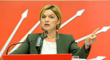 Selin Sayek Böke kimdir? Selin Sayek Böke nereli? Selin Sayek Böke kaç yaşında? Selin Sayek Böke hayatı ve biyografisi