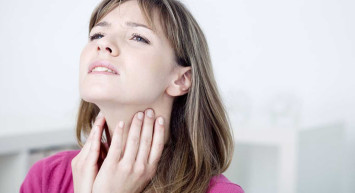 Ses kısıklığına ne iyi gelir, neden olur? Evde ses kısıklığı tedavisi için bitkisel çözümler