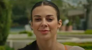 Seversin dizisinde oynayan Şenay karakterinin gerçek ismi?