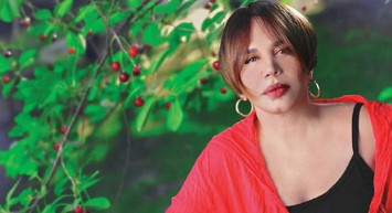 Sezen Aksu'ya Kamyon Dolusu Çiçek!