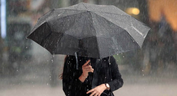 Sıcak havalar sona eriyor: Meteoroloji’den uyarı! O illerde sağanak yağış bekleniyor