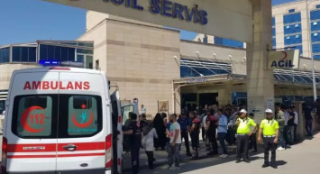 Siirt kırsalında PKK'lı teröristler tarafından yola döşenen mayın patladı! 
