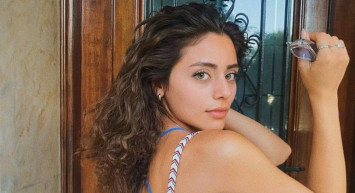 Sıla Türkoğlu güzelliği ile büyüledi! Türkoğlu beyaz minili paylaşımı görenleri kendisine hayran bıraktı