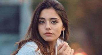 Sıla Türkoğlu herkesin ağzını açık bıraktı! Verdiği cesur pozlarla binlerce beğeni topladı