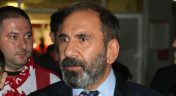 Sivasspor Başkanı Mecnun Otyakmaz, İstanbul'da Kayserispor ile oynayacakları Türkiye Kupası finali öncesi iddialı açıklamalarda bulundu