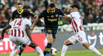 Sivasspor Fenerbahçe maçında tartışılan an: Hakemler Sivasspor'un penaltısına ne dedi?