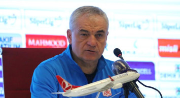 Sivasspor'da Rıza Çalımbay, Beşiktaş karşısında aldıkları yenilgi nedeniyle hayal kırıklığı yaşadıklarını açıkladı!