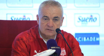 Sivasspor'da Rıza Çalımbay, Medipol Başakşehir maçında kaleci Volkan Babacan'ı geçemediklerini söyledi