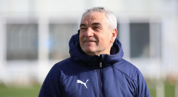 Sivasspor'da Rıza Çalımbay, Süper Lig'de kalan maçlarından galibiyetle ayrılmaları gerektiğini söyledi