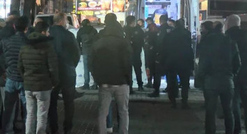 Sokak Ortasında Vahşet! O Anlar Güvenlik Kamerasına Yansıdı