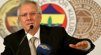 Aziz Yıldırım Basın Toplantısında Sinirlendi