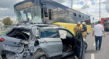 Son Dakika! İstanbul'da feci kaza: İETT otobüsü birçok araca çarptı! Çok sayıda yaralı var