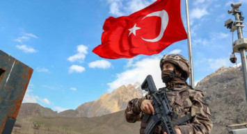 Son dakika: Pençe - Yıldırım Harekatı'ndan üzücü haber geldi! 1 asker, 4 korucu şehit düştü