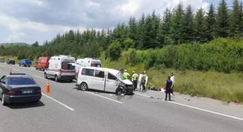 Son Dakika! TEM'de feci kaza: 1 ölü, 10 yaralı!