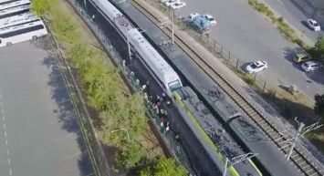 Son Dakika: Tuzla'da Facianın Eşiğinden Dönüldü! İki Tren Kafa Kafaya Geldi