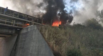 Son Dakika! Tuzla’da korkutan fabrika yangını: Her yer alev aldı!