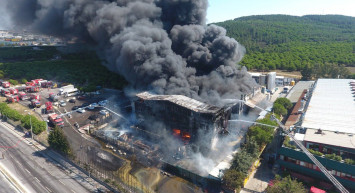 Son Dakika: Tuzla'da Korkutan Yangın!