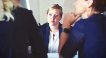 Sosyal çalışmacı nedir, ne iş yaparlar? Nasıl sosyal çalışmacı olunur? Sosyal çalışmacı tanımı ve başvuru şartları