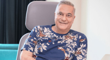 Şovmen Mehmet Ali Erbil yedinci kez nikah masasına oturmaya hazırlanan Seda Sayan ve genç sevgilisi hakkında bomba açıklamalarda bulundu