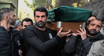 Spor dünyası yasa boğuldu: Hatayspor Sportif Direktörü Taner Savut toprağa verildi