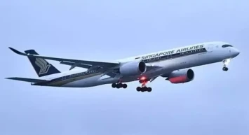 SQ321 sefer sayılı uçak türbülansa girdi: 1 kişi hayatını kaybetti, onlarca kişi yaralandı!