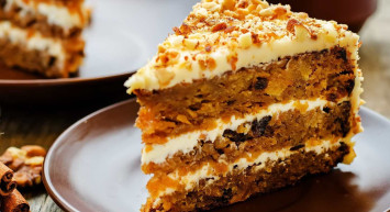 Starbucks havuçlu kremalı kek kaç kalori? Diyetteyken yenir mi? Havuçlu kremalı kek tarifi ve kalorisi