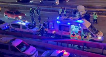 Sultanbeyli'de zincirleme kaza! Olay yerinde birçok yaralı var