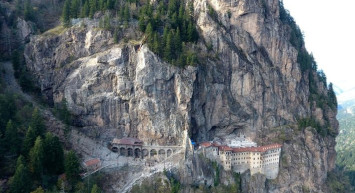 Sümela Manastırı'nın restorasyon çalışmaları tamamlandı: 1 Mayıs'ta kapılarını açıyor!