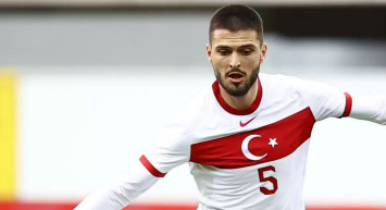 Süper Lig devlerinin transferde ilgilendiği Okay Yokuşlu, takımı Celta Vigo'dan ayrıldı!