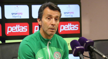 Süper Lig'de Çaykur Rizespor'un, Yeni Malatyaspor karşısında aldığı galibiyet sonrası Teknik Direktör Bülent Korkmaz'dan dikkat çeken açıklamalar geldi!