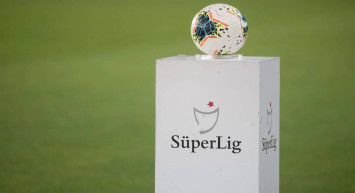 Süper Lig’de zirve savaşı kızıştı: Yeni lider Galatasaray oldu! İşte 25. hafta sonunda oluşan puan durumu