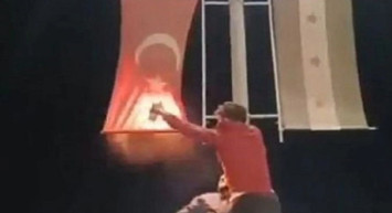 Suriye’de Türk bayrağına zarar vermişti: Yakalanınca özür diledi