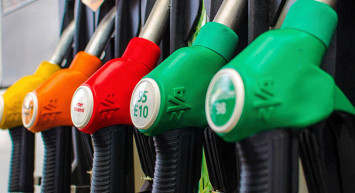 Sürücüleri sevindiren haber: Akaryakıtta çifte indirim