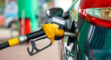 Sürücülerin beklediği haber geldi: Akaryakıtta sevindiren indirim! İşte 11 Ocak 2023 güncel fiyat listesi