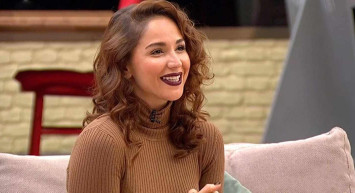 Survivor'a damga vuran Berna Keklikler'den mest eden ayna pozu geldi! Güzelliğiyle beğeni topladı