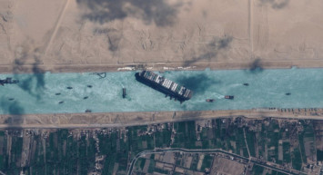 Süveyş Kanalı'nda Sıkışan Gemiye 1 Milyar Dolarlık Tazminat!