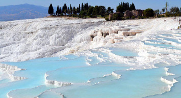 Tam Kapanma Döneminde Pamukkale'de Turist Yoğunluğu