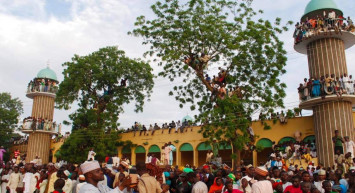 Tarihi camii çöktü facia yaşandı: Çok sayıda ölü ve yaralı var